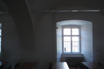 místnost učebny v patře (© Jaromír Schoffer, 01/2010)