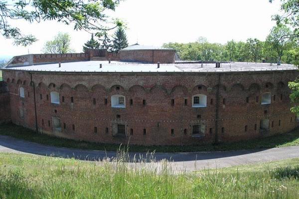 fort XVII