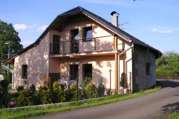 JIžní ukončení jihovýchodní poloviny někdejšího Maxova dvora ( © Jan P. Štěpánek 05/2007)