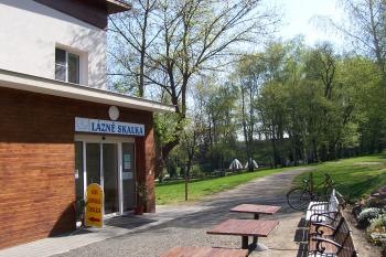Skalka - lázně (© Ivo Rozehnal, 04/2011)
