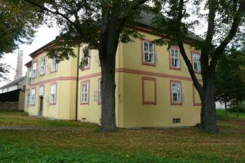 Kostel Nanebevzetí Panny Marie (© Jaroslav Šefčík, 09/2009)