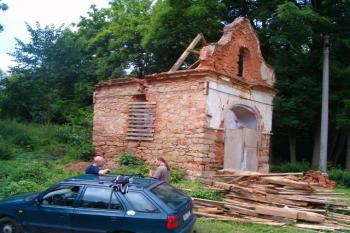 Opravujeme4! (© Anna Hladíková, 06/2009)