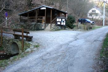 Zázemí průvodců a pokladna ( © Jiří Čížek 12/2008)