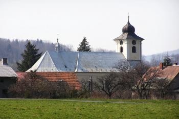 Pohled na kostel od východu, ze břehů řeky Ostravice ( © Jan P. Štěpánek 04/2007)