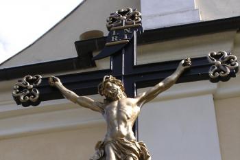 Detail Ježíše Krista na litinovém kříži ( © Jan P. Štěpánek 06/2007)