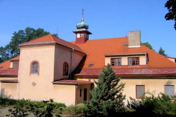 Zámek v Hoješíně ( © Pavel Vítek 06/2007)