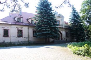 Zámek v Hoješíně ( © Pavel Vítek 06/2007)