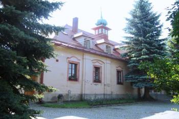 Zámek v Hoješíně ( © Pavel Vítek 06/2007)