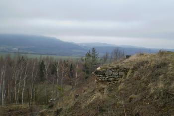 Patrně největší fragment zdiva (© David Koral, 03/2010)