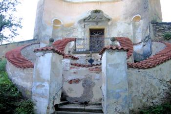 Kostel sv. Jana Křtitele v Běstvině ( © Pavel Vítek 06/2007)