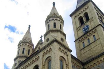 Kostel sv. Petra a Pavla v Hosíně ( © Pavel Vítek 06/2007)