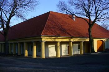 Úmonín - nároží hospodářského dvora (© Pavel Jarý, 10.02.2007)