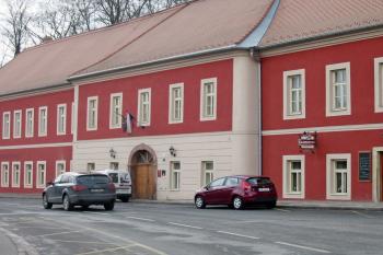 střední část průčelí (© D Dohňanský,03/2014)
