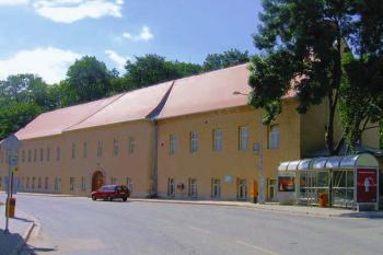 Pohled na zámek v Medlánkách od severovýchodu ( © Pavel Vítek 06/2007)