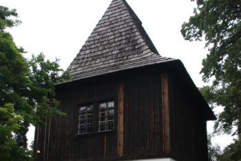 Zvonice od západu ( © Ivan Grisa 06/2010)