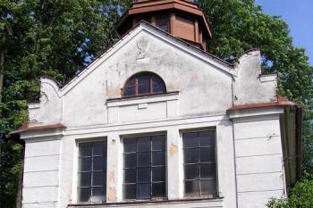 průčelí husitského kostela ( © Jan P. Štěpánek 06/2007)