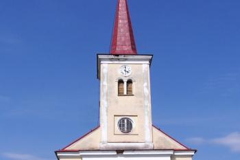 Hlavní průčelí kostela ( © Jan P. Štěpánek 06/2007)