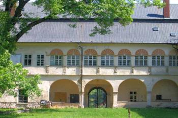 Zámek v Novém Studenci ( © Pavel Vítek 07/2007)
