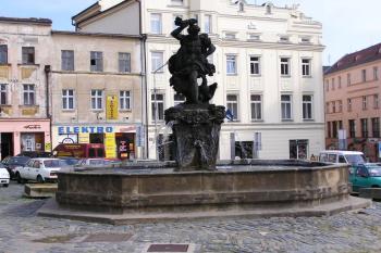 Jupiterova kašna na Dolním náměstí ( © Jan P. Štěpánek 06/2005)