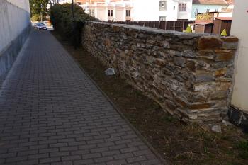 východní hradba (© Karel Husák, 03/2012)