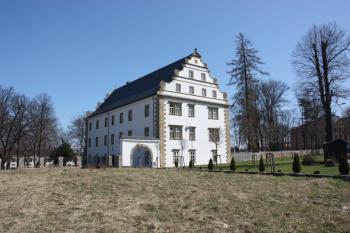 Zámek od severozápadu ( © Ivan Grisa 04/2010)