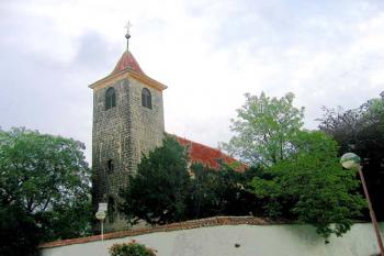Kostel Nanebevzetí Panny Marie v Čelákovicích ( © Pavel Vítek 07/2007)