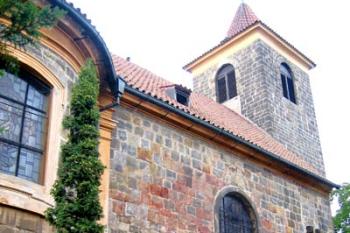 Kostel Nanebevzetí Panny Marie v Čelákovicích ( © Pavel Vítek 07/2007)
