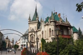 Palác od východu ( © Ivan Grisa 07/2011)