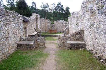 Interiér klášterního kostela ( © Jan P. Štěpánek 08/2006)