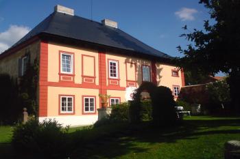 lovecký zámeček (© michaela popell, 06/2009)