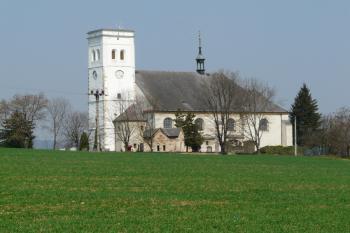 Kostel sv. Petra a Pavla  (© Jaroslav Šefčík, 04/2009)