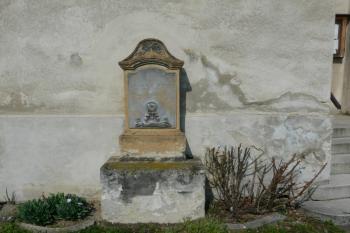 Hroby duchovních (© Jaroslav Šefčík, 04/2009)
