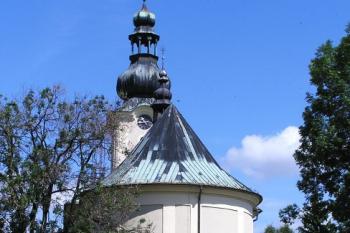 Presbyteriální strana kostela ( © Jan P. Štěpánek 07/2007)