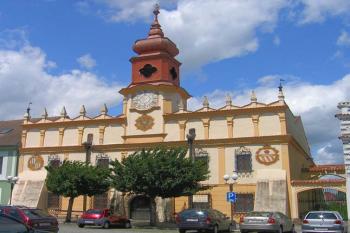 Radnice ve Veselí nad Lužnicí ( © Pavel Vítek 07/2007)