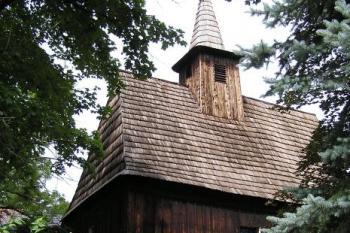 kostelík od jihozápadu ( © Jan P. Štěpánek 07/2007)