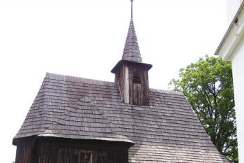 kostelík sv. Ondřeje od severu ( © Jan P. Štěpánek 07/2007)
