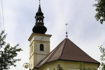 pohled na kostel od východu ( © Jan P. Štěpánek 07/2007)