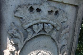 Kartuše s datem stavby sloupu (1707) ( © Ivan Grisa 06/2010)