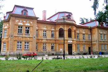 Zámek v Nové Vsi u Chotěboře ( © Pavel Vítek 06/2007)