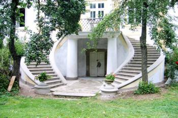 Zámek v Úhrově u Chotěboře ( © Pavel Vítek 06/2007)