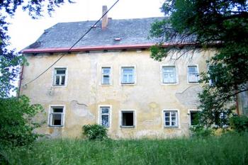 Bývalý  lovecký zámeček v Čachnově ( © Pavel Vítek 06/2007)