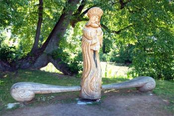 Dřevěná skulptura 2 ( © Petr Vaculčík 07/2007)