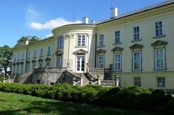 Zámek ze zámecké zahrady (© Jiří Cukr, 06/2010)