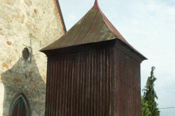Dřevěná zvonice (© Milan Caha, 07/2007)