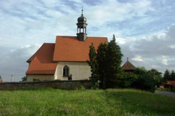 Kostel sv. Prokopa - pohled od jihu (© Milan Caha, 07/2007)