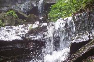 Bučací vodopády - prostřední část (© Michal Sušovský, 07/2007)
