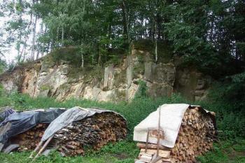 část poškozená těžbou (© Milan Caha, 07/2007)