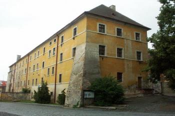 Jezuitská kolej - pohled od jihovýchodu (© Milan Caha, 07/2007)