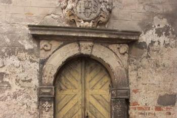 portál přístavku (© Milan Caha, 07/2007)