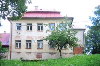 Zámek v Chlumu ( © Pavel Vítek 06/2007)